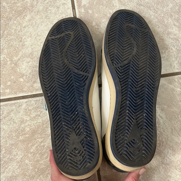 Men’s Golden Goose Sneakers - Picture 3 of 7